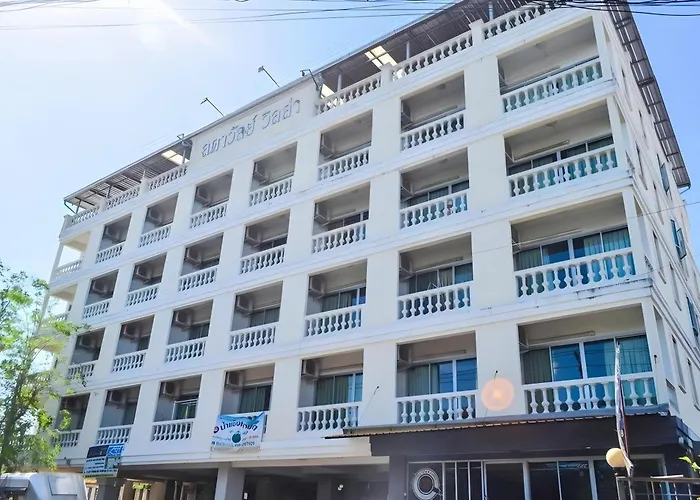 Super Oyo 498 Ladawan Villa Bangkok