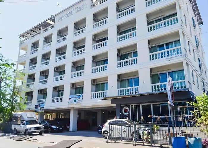 Super Oyo 498 Ladawan Villa Bangkok